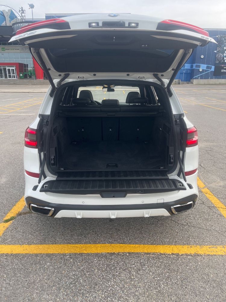 Rear hatch: lower tailgate intermittent in operation